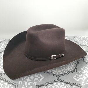Classic Western Cowboy Hat with Silver Buckle Band - Chocolate Brown
